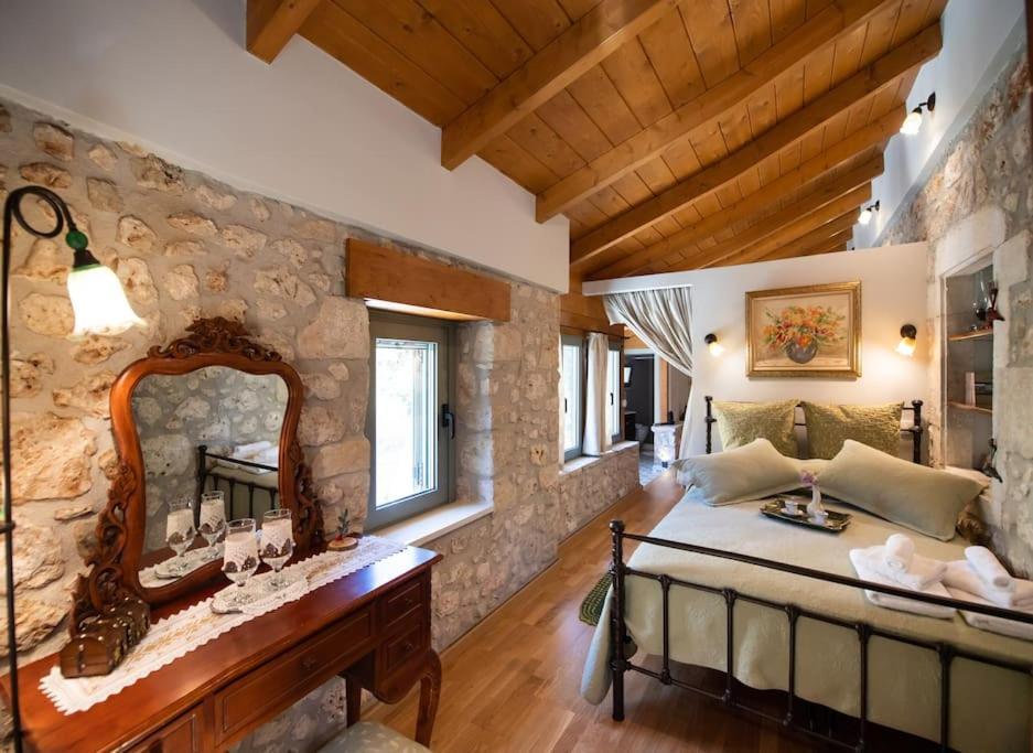 Villa La Casa Di Bella A Tradional Stone House With Barbecue Kariá Exterior foto